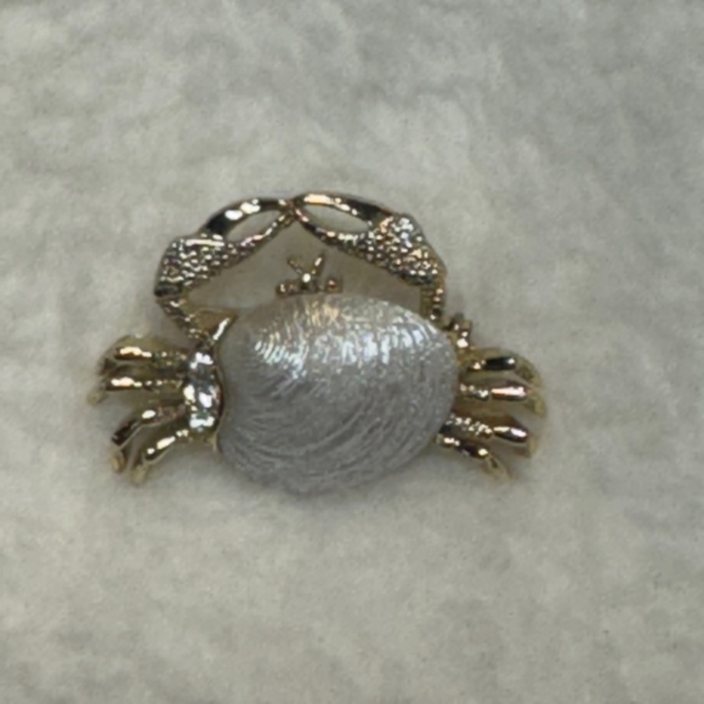 Vintage Gerry's Brooch Crab Pin Gold Tone Rhinestone Shell Beach Ocean 1990s